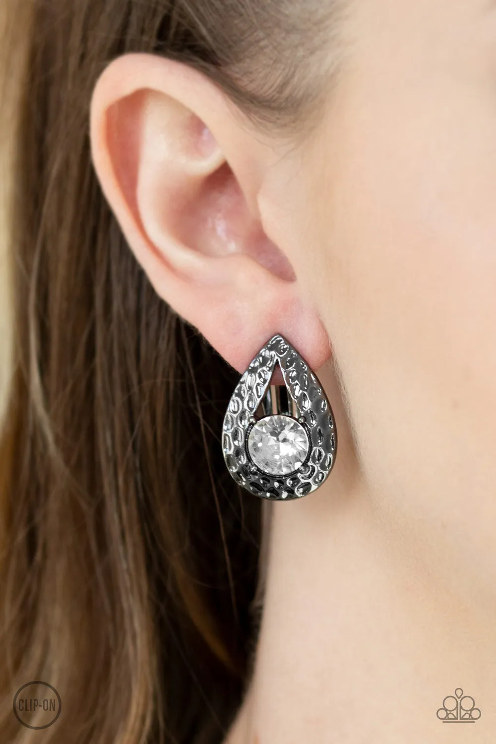 Elite Edge Black Clip-On-Earrings