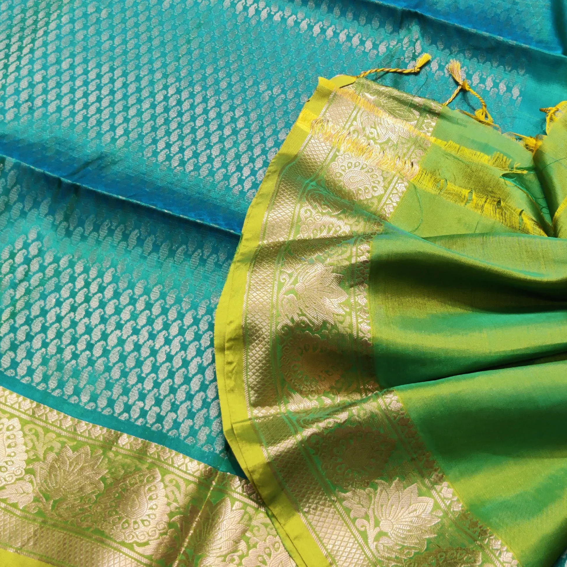 Ghandharava Pattu  Lightweight @ 30% Off - KMP108