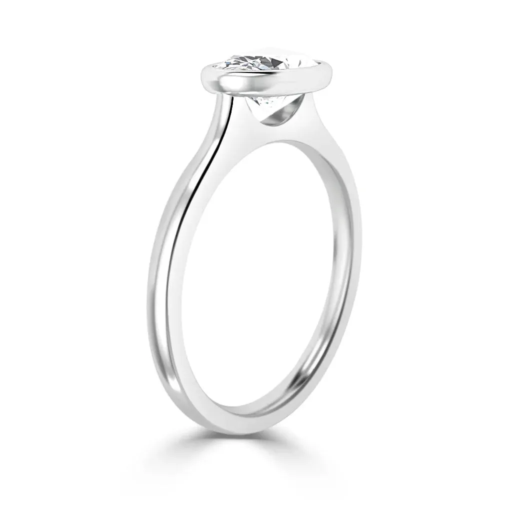 Isla - 18ct White Gold - Oval