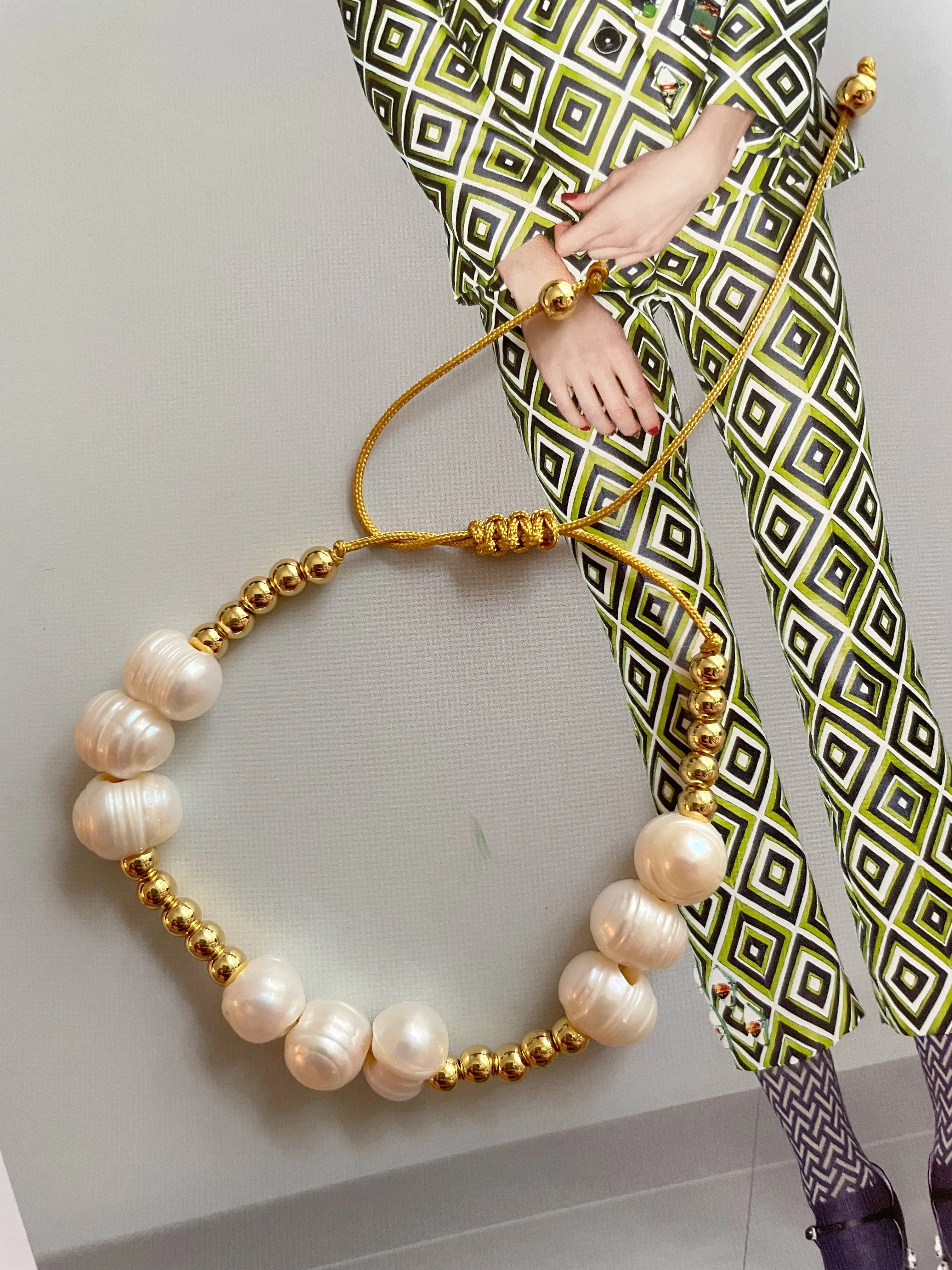 Natural pearls gold beaded adjustable bracelets